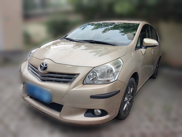 Toyota Verso · 2014 год