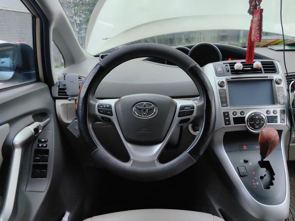 Toyota Verso 2014, 64100 км, за 8106 USD - фото 9