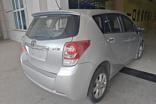 Toyota Verso 2014, 145200 км, за 7370 USD