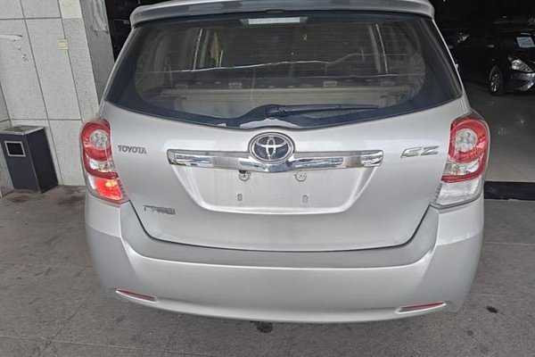 Toyota Verso 2014, 145200 км, за 7370 USD