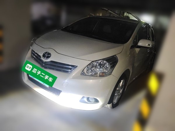 Toyota Verso · 2014 год