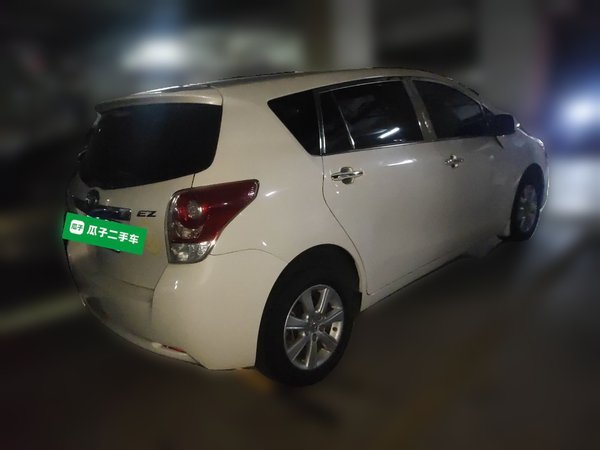 Toyota Verso 2014, 146100 км, за 7233 USD
