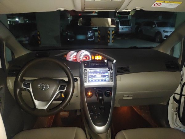 Toyota Verso 2014, 146100 км, за 7233 USD - фото 12