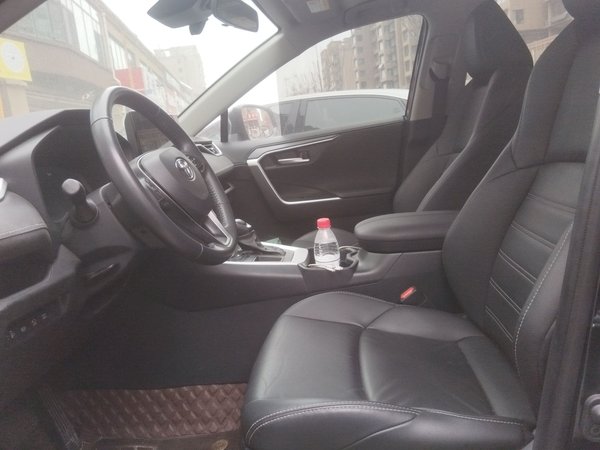 Toyota Wildlander 2023, 15000 км, за 9999999 USD - фото 16