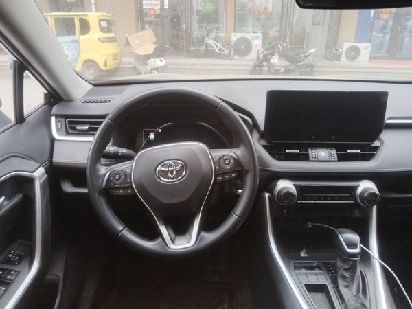 Toyota Wildlander 2023, 15000 км, за 9999999 USD - фото 10