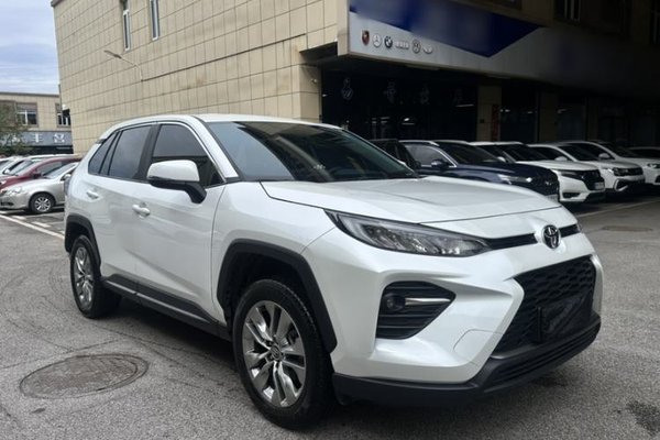 Toyota Wildlander 2023, 13000 км, за 18514 USD
