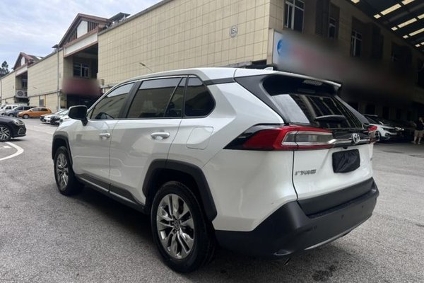 Toyota Wildlander 2023, 13000 км, за 18514 USD