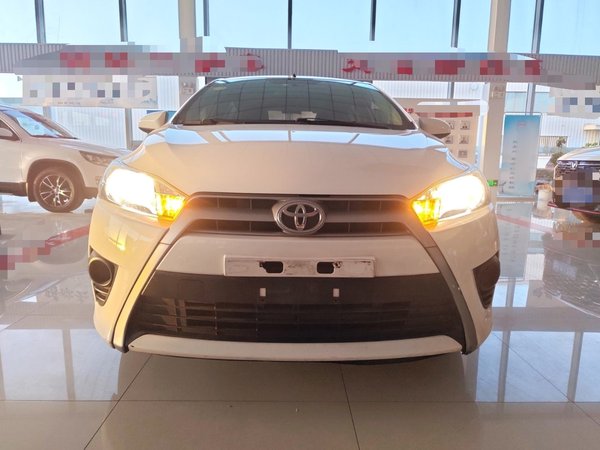 Toyota YARiS L 2015 1.5E Automatic Charm Edition, 2015 года