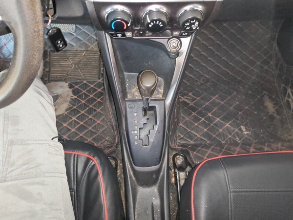 Toyota Yaris 2015, 140200 км, за 5205 USD - фото 15