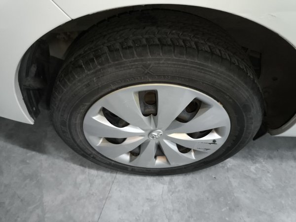 Toyota Yaris 2016, 102100 км, за 7018 USD - фото 10