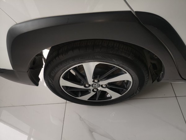 Toyota Yaris 2020, 55800 км, за 8918 USD - фото 10