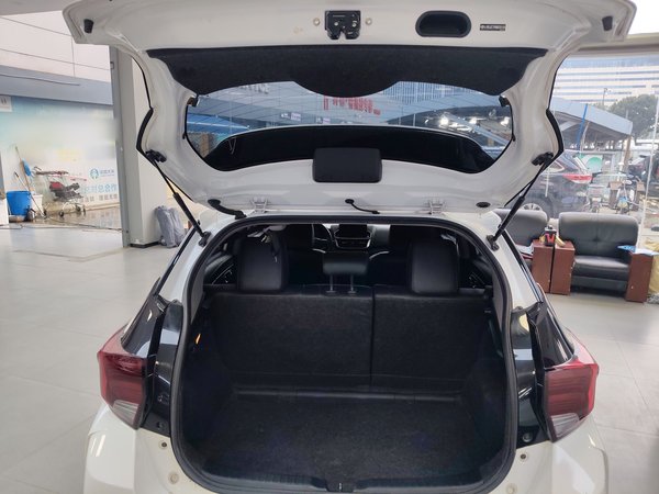 Toyota Yaris 2021, 83500 км, за 9107 USD - фото 18