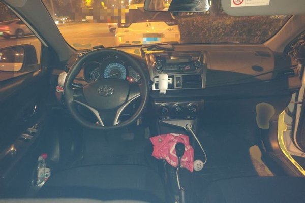 Toyota YARiS L Zhi Xuan 2015, 101300 км, за 4286 USD - фото 9