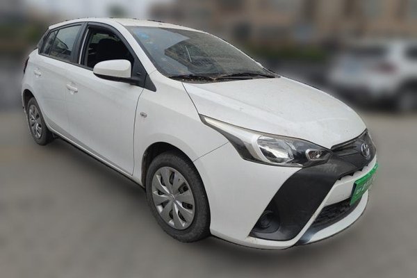 Toyota YARiS L Zhi Xuan 2017, 27300 км, за 6855 USD