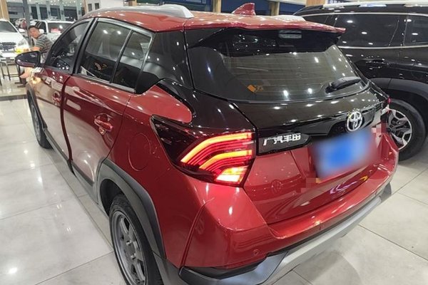 Toyota YARiS L Zhi Xuan 2022, 62100 км, за 9305 USD