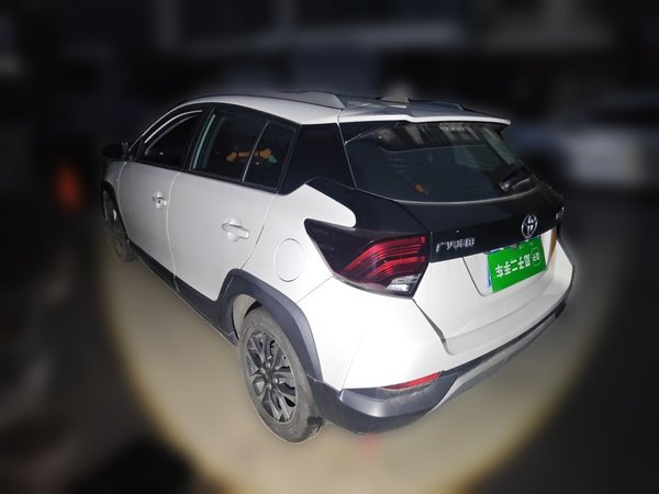 Toyota YARiS L Zhi Xuan 2022, 21200 км, за 10314 USD