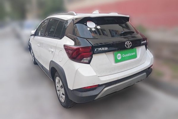 Toyota YARiS L Zhi Xuan 2022, 31900 км, за 11867 USD