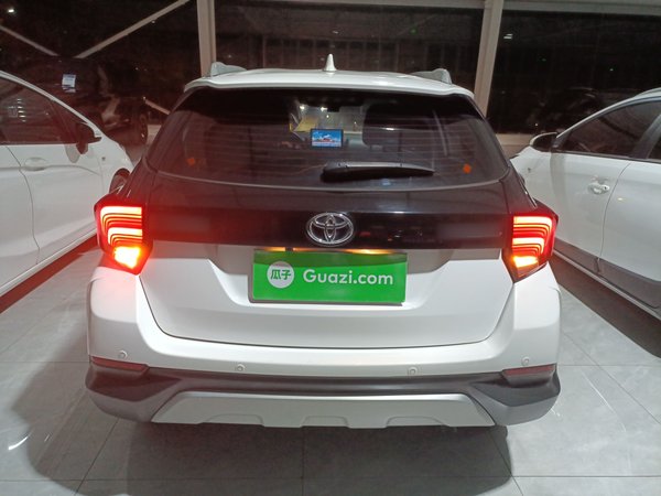 Toyota YARiS L Zhi Xuan 2022, 52400 км, за 10176 USD