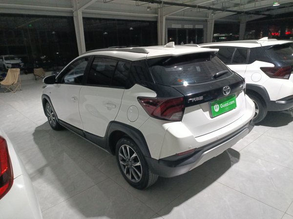 Toyota YARiS L Zhi Xuan 2022, 52400 км, за 10176 USD