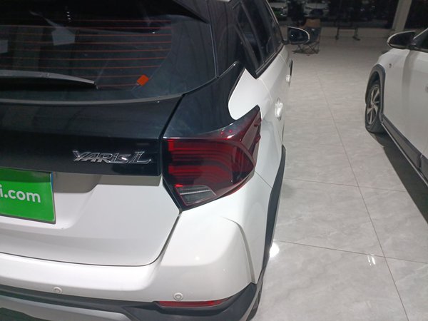 Toyota YARiS L Zhi Xuan 2022, 52400 км, за 10176 USD