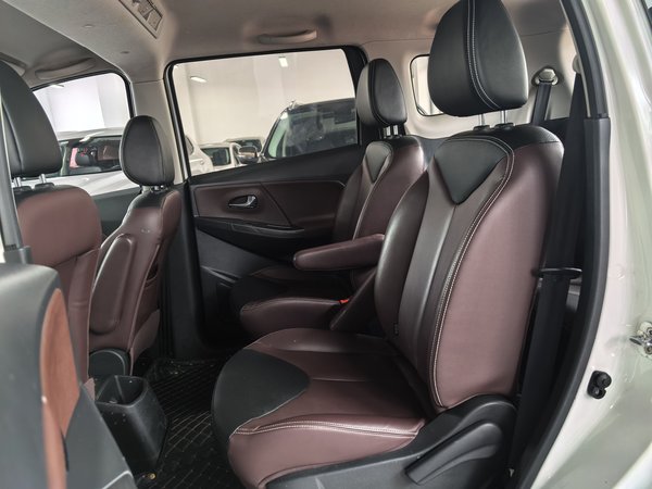 Venucia M50V 2019, 92800 км, за 4401 USD - фото 16