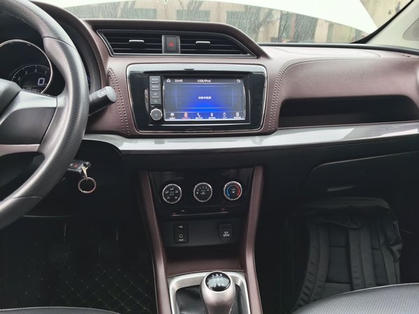 Venucia M50V 2019, 92800 км, за 4207 USD - фото 16