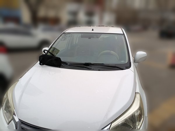 Venucia R50 · 2012 год