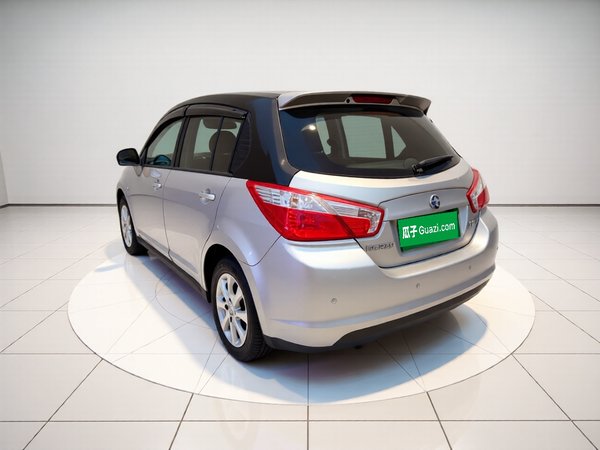 Venucia R50 2015, 152600 км, за 5436 USD