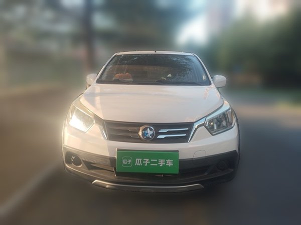 Venucia R50X 2015, 88600 км, за 3027 USD
