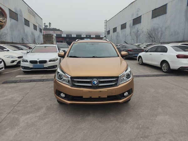 Venucia T70 2015 2.0L Manual RuiXiang Edition, 2015 года