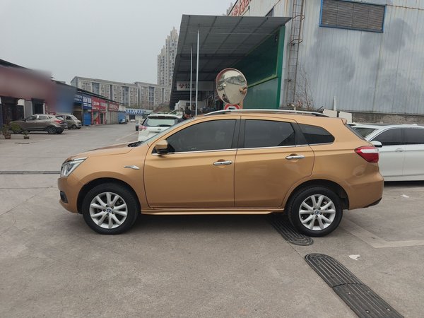 Venucia T70 2015, 140300 км, за 4438 USD