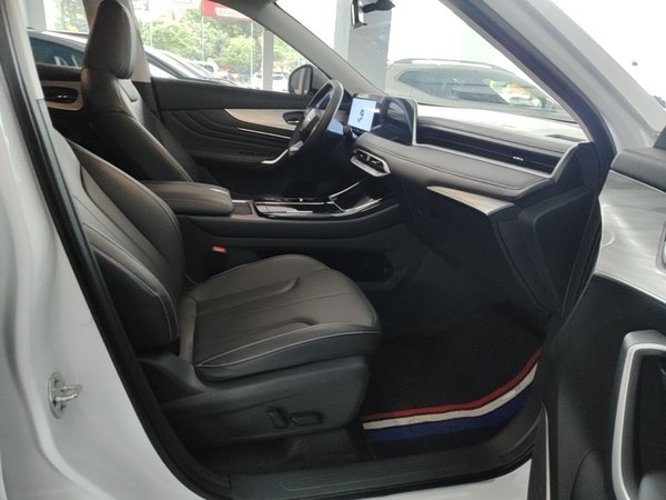 Venucia V DD-i 2025, 17700 км, за 15330 USD - фото 23