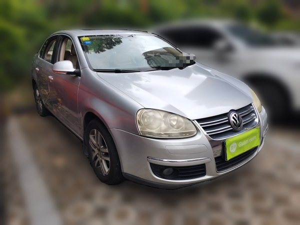Volkswagen Sagitar 2010, 101400 км, за 3149 USD