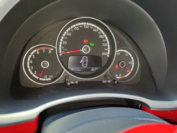 Volkswagen Beetle 2015, 68400 км, за 11602 USD - фото 12