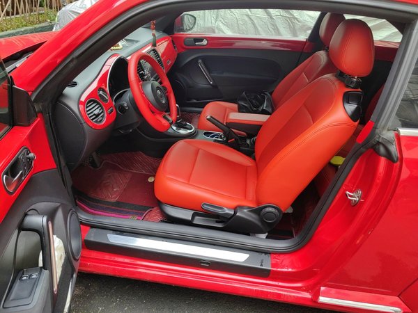 Volkswagen Beetle 2015, 68400 км, за 11602 USD - фото 16