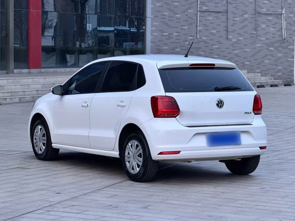Volkswagen Polo 2016, 46800 км, за 6115 USD