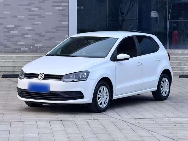 Volkswagen Polo 2016, 46800 км, за 6115 USD