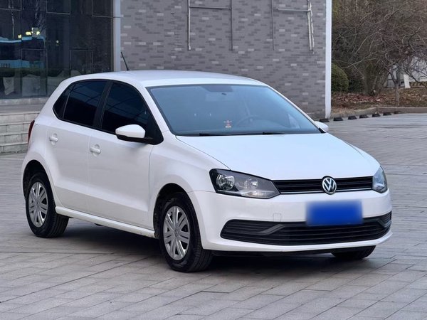 Volkswagen Polo 2016, 46800 км, за 6115 USD