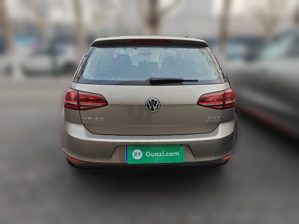 Volkswagen Golf 2017, 81800 км, за 8157 USD