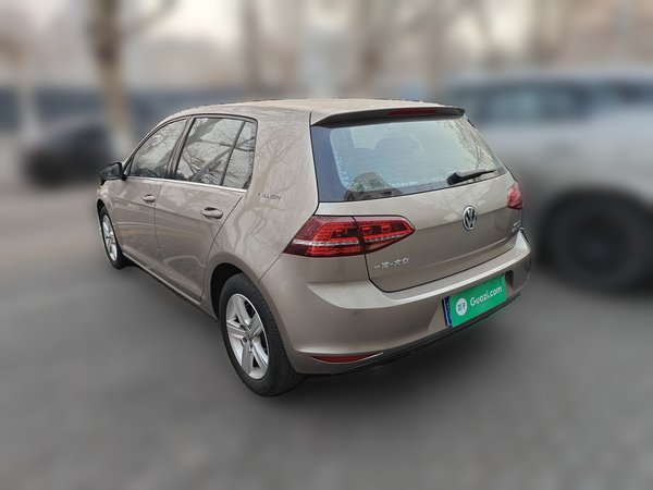 Volkswagen Golf 2017, 81800 км, за 8157 USD