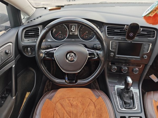 Volkswagen Golf 2017, 81800 км, за 8157 USD - фото 11