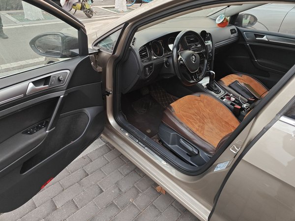 Volkswagen Golf 2017, 81800 км, за 8157 USD - фото 17