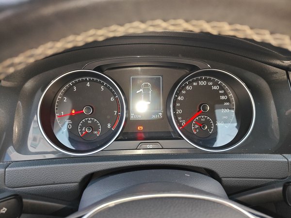 Volkswagen Golf 2017, 81800 км, за 8157 USD - фото 12