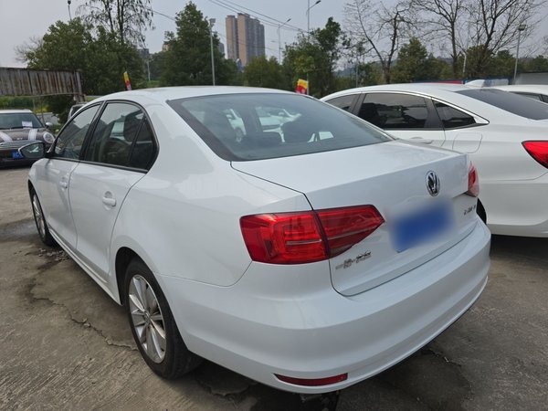 Volkswagen Sagitar 2018, 99500 км, за 9168 USD