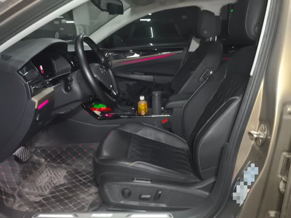 Volkswagen Passat 2019, 73400 км, за 14024 USD - фото 16