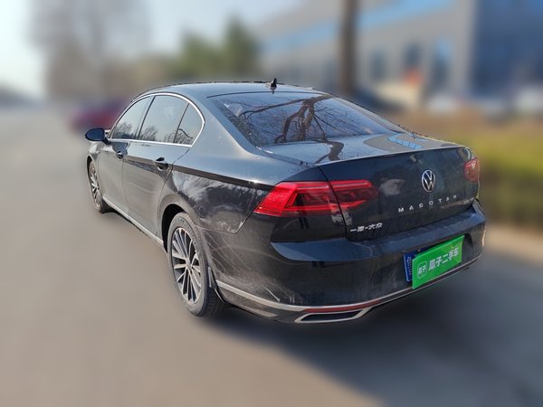 Volkswagen Magotan 2020, 88800 км, за 15871 USD