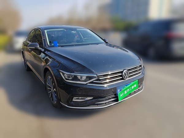 Volkswagen Magotan 2020, 88800 км, за 15871 USD