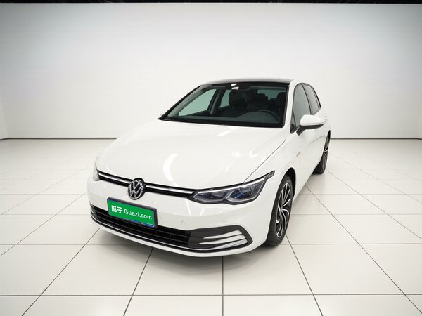 Volkswagen Golf 2021, 68800 км, за 13477 USD