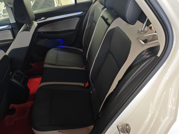 Volkswagen Golf 2021, 68800 км, за 13477 USD - фото 13