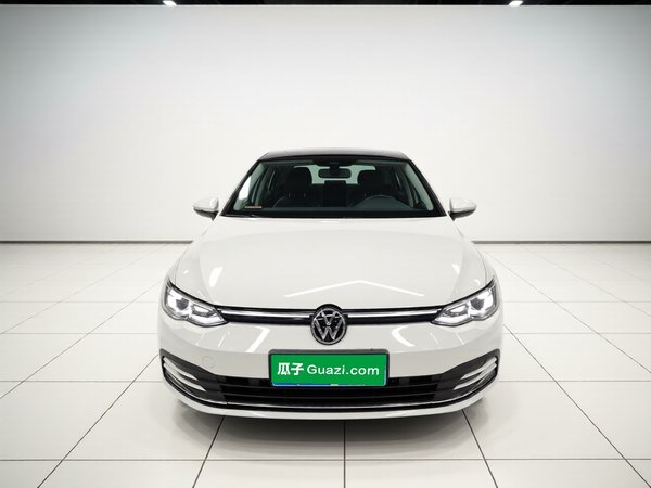 Volkswagen Golf 2021, 68800 км, за 13477 USD